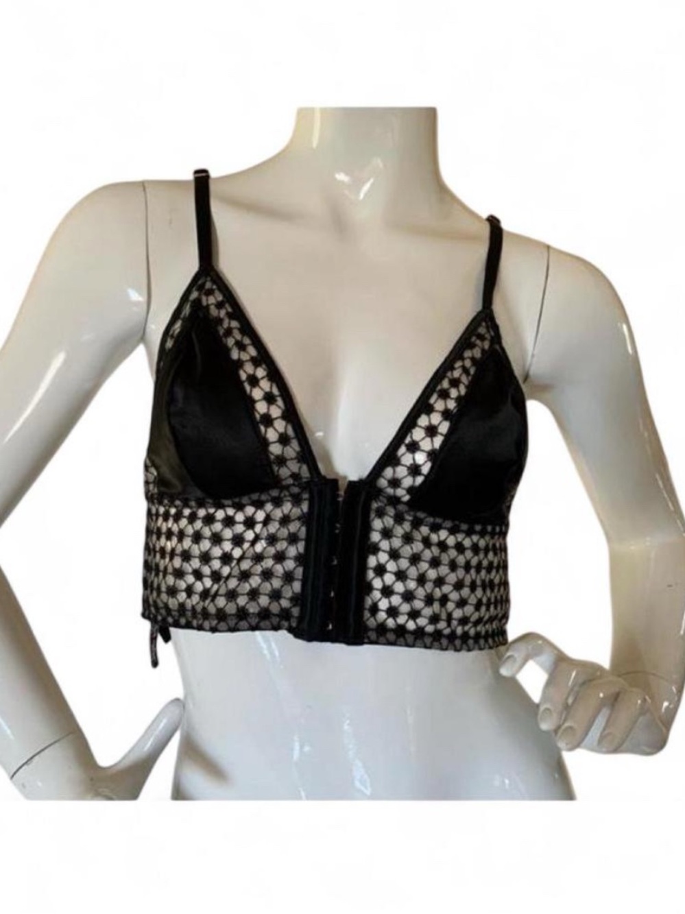Victoria’s Secret Black Y2K Lace Bralette Top